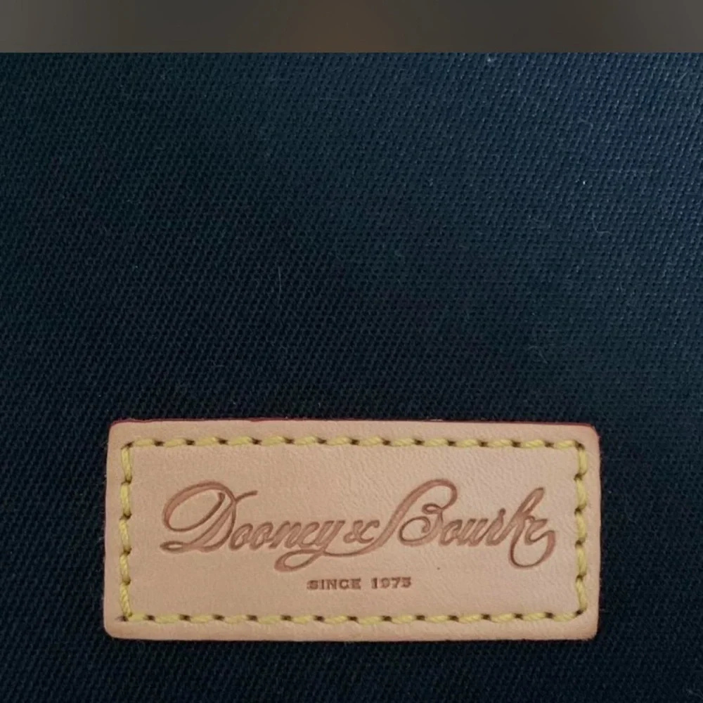 Dooney & Bourke Cabriolet Tablet iPad Case Black & Tan EUC